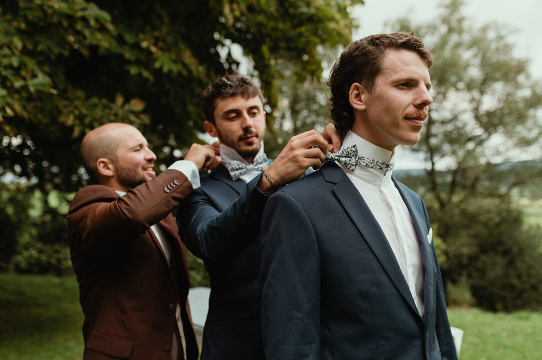 photographe mariage saint etienne preparatifs homme noeud papillon photographe mariage saint etienne preparatifs homme