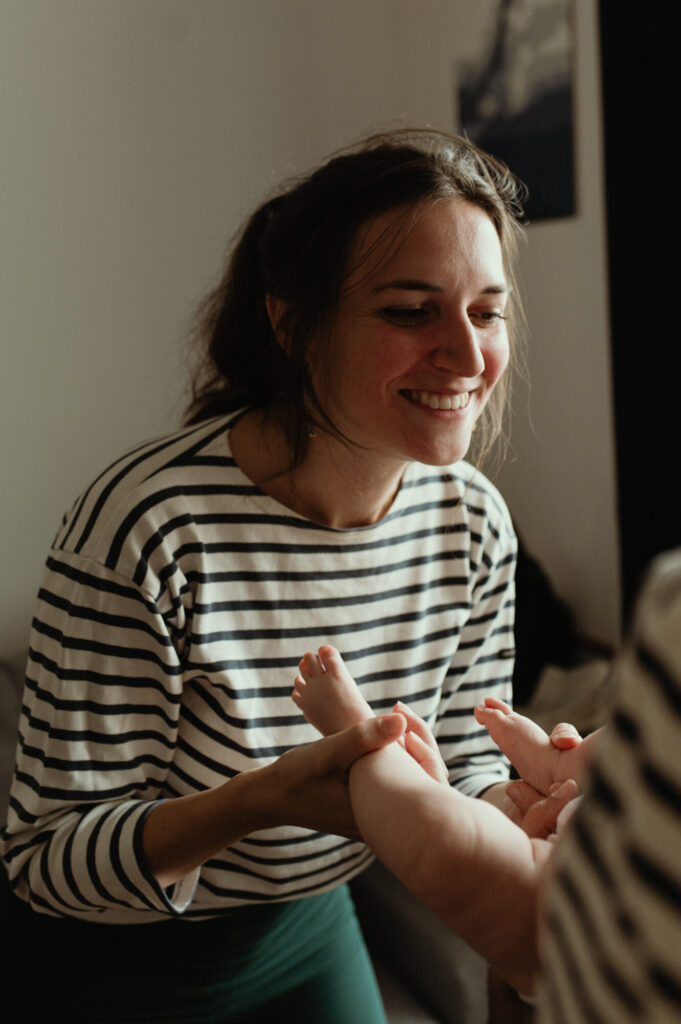 photographe bebe saint etienne maman qui sourit